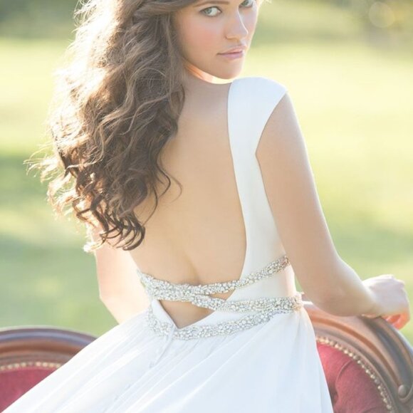 Aline Satin Ballgown Backless Wedding Dress, POCKETS Ivory Scoop Neck SAMPLE - Picture 10 of 11